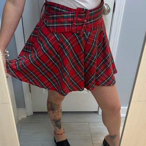 Plaid shorts skirt. Punk rock. Christmas holiday Belt school girl - Picture 2 of 10